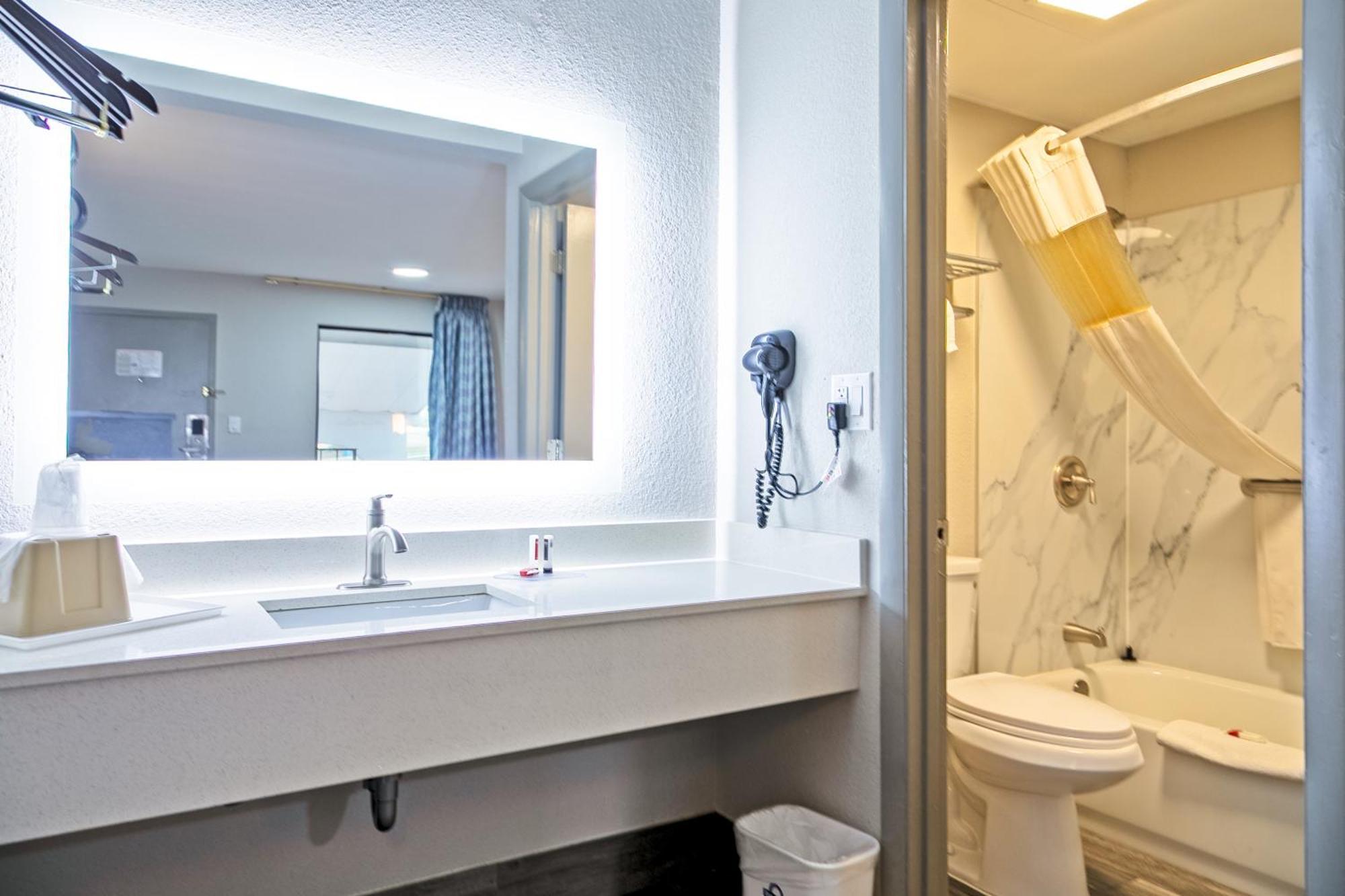 Days Inn By Wyndham Augusta Near Fort Gordon Екстериор снимка