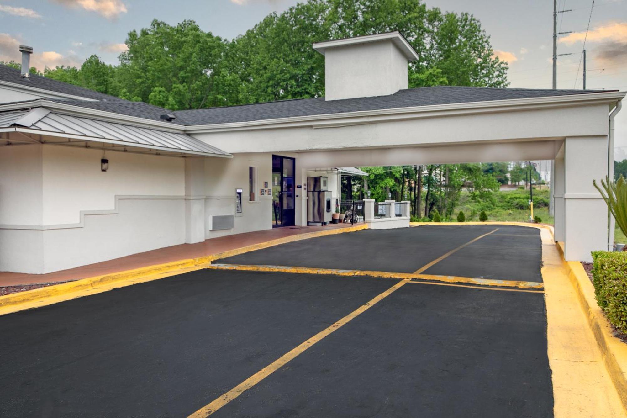 Days Inn By Wyndham Augusta Near Fort Gordon Екстериор снимка